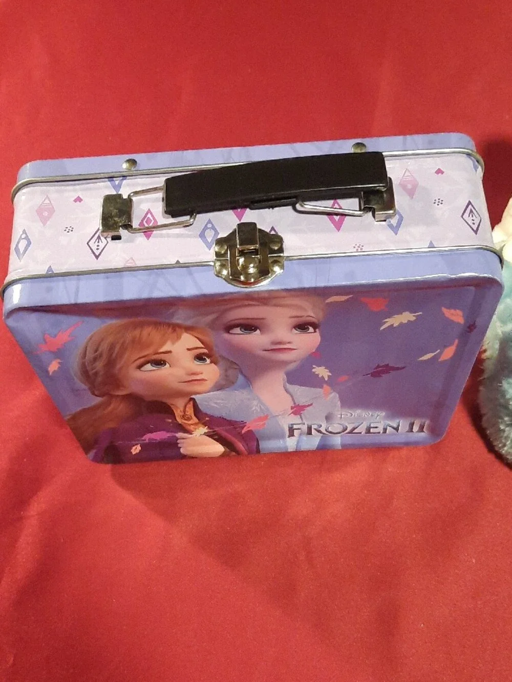 Disney Frozen II Metal Lunchbox & Olaf and Elsa Plush Slippers Girls 5/6